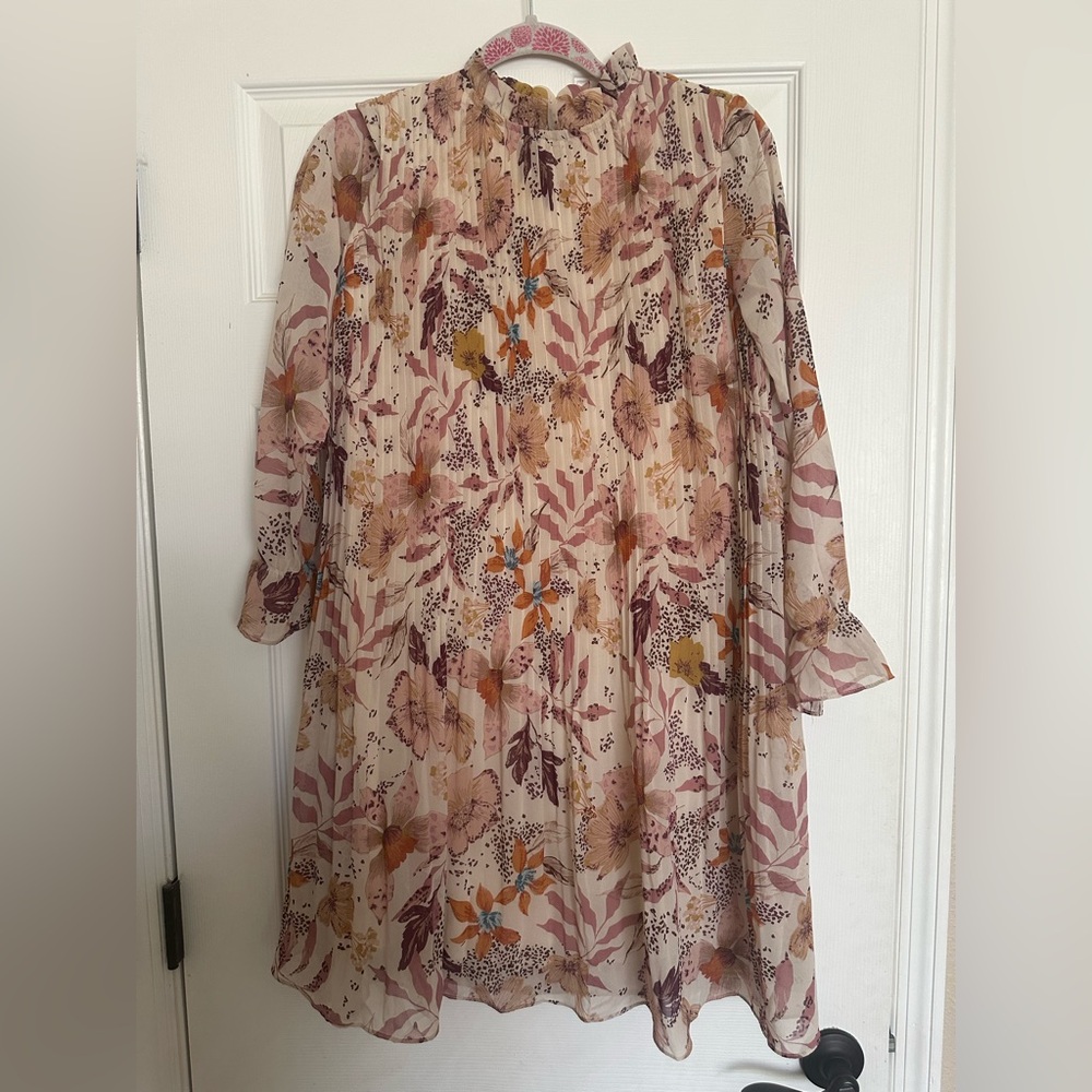 Momni Small Floral Long Sleeve Dress
